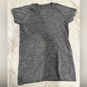 Lululemon Swiftly Tech Short Sleeve Shirt Size 10